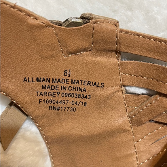 Universal Thread Strappy Block Heels - Picture 11 of 14